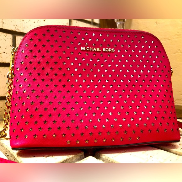 Michael Kors Handbags - 💥Moving to @the_bag_guy💥Michael Kors - Cindy Dome Crossbody Bag -